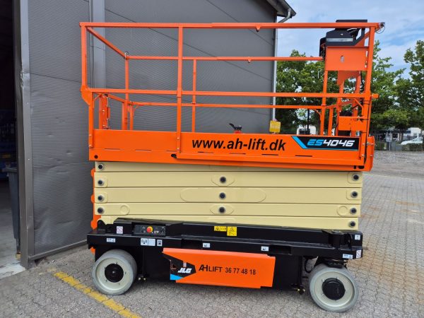 JLG ES4046 saxlift fra AH Lift