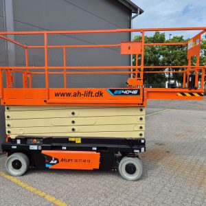 JLG ES4046 saxlift med platform forlænget fra AH Lift